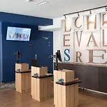 Otel Sowell Les Chevaliers