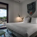 Hotel Sowell Les Chevaliers 4*