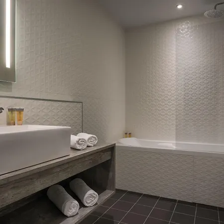 Hotel Sowell Les Chevaliers 4*