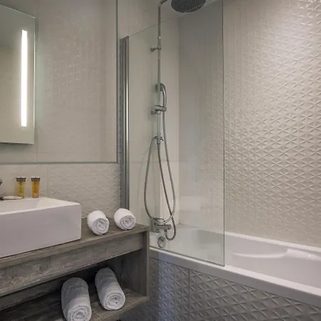 Sowell Les Chevaliers Hotel 4*