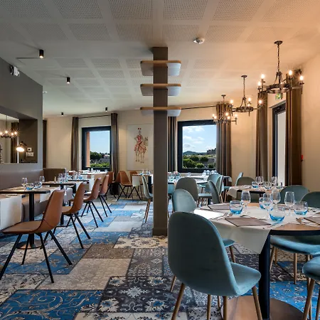 Hotel Sowell Les Chevaliers 4*