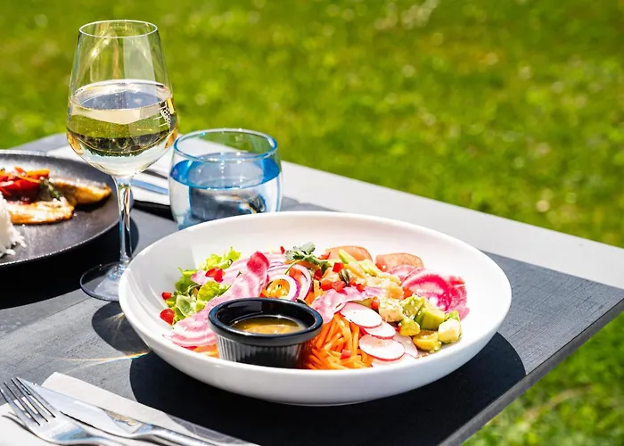 Hotel Sowell Les Chevaliers 4*