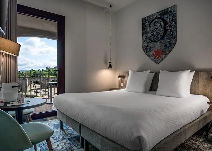 Hotel Sowell Les Chevaliers 4*