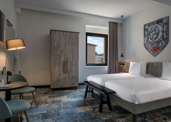 Sowell Les Chevaliers Hotel