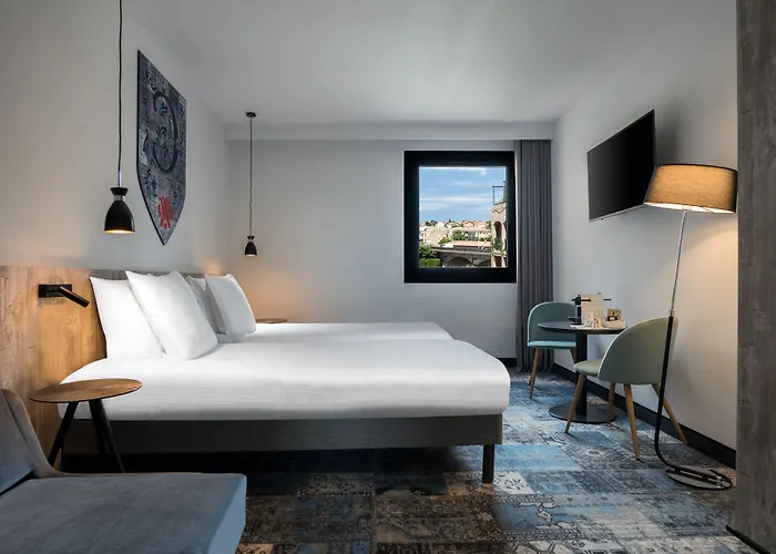 Sowell Les Chevaliers Hotel