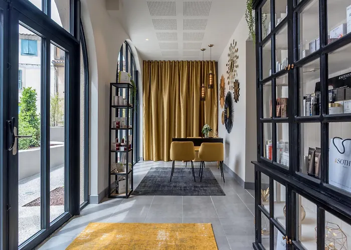 Отель Sowell Les Chevaliers