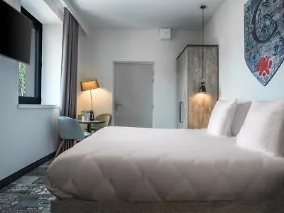 Sowell Les Chevaliers 4*